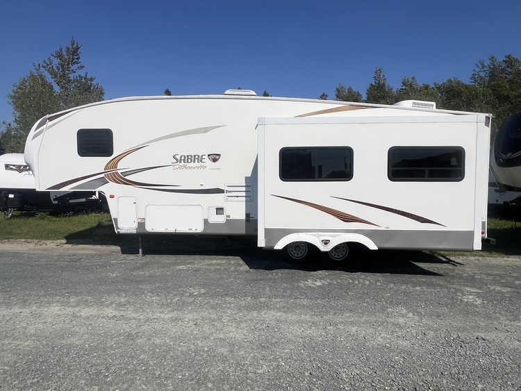 2011 FOREST RIVER SABRE 290RES